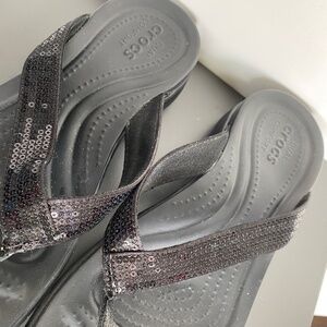 Crocs sequins flip flops size 8W